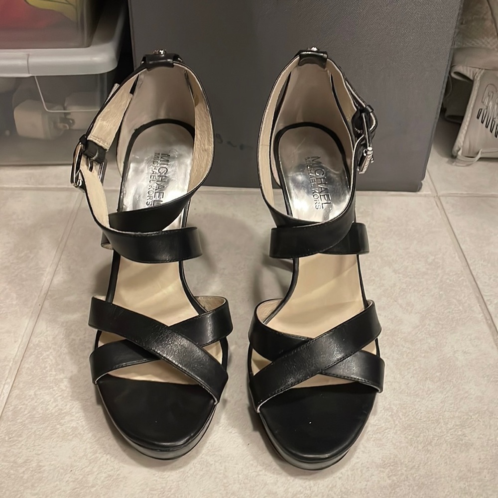 Beautiful Michael Kors Heels. Sz. 8.5